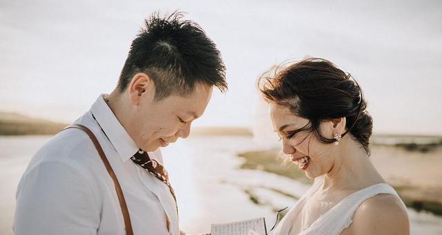 大龄男友遭家长反对该如何应对（情侣年龄差距大）