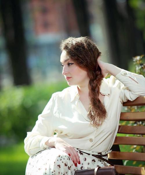女人的贤惠之道（如何展现女性的美德与魅力）