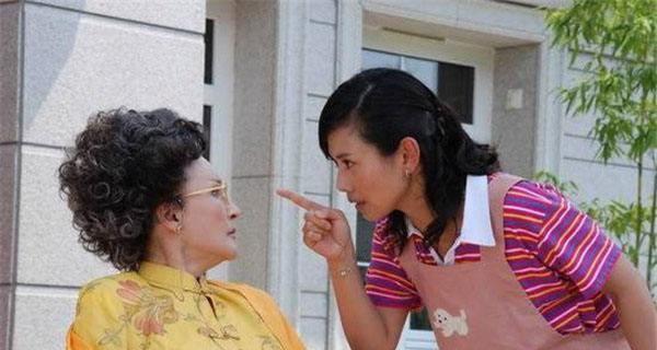如何处理婆婆挑拨夫妻关系（有效应对家庭矛盾）