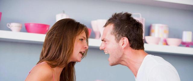老婆坚持要离婚我不想离该怎么挽回她？有效的挽回策略有哪些？
