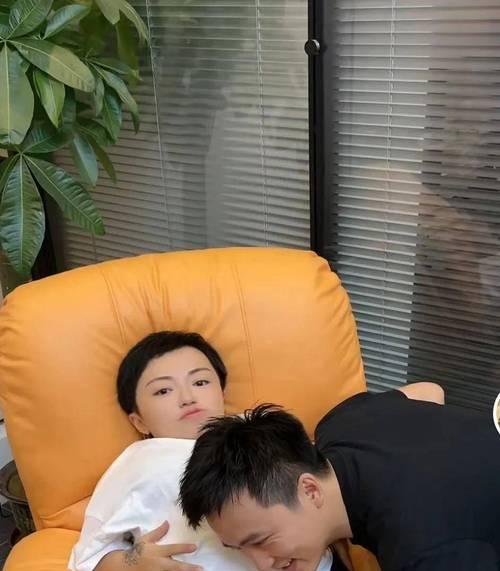 女人选择劈腿是因为什么？心理和情感因素有哪些？