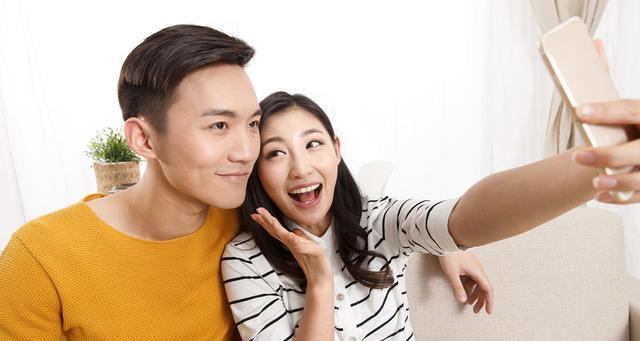 女人面对老公婚外情应该怎么办？如何处理婚姻中的信任危机？