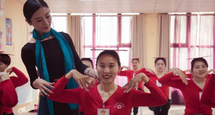 女人怎样练形体提升自己的气质？形体训练有哪些有效方法？