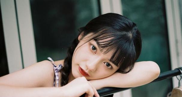 暗恋的男生喜欢一个已婚女人怎么办？如何处理这种复杂情感？