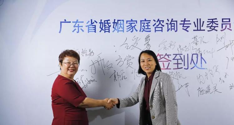 被网上情感咨询师骗了怎么办？如何识别和避免网络诈骗？