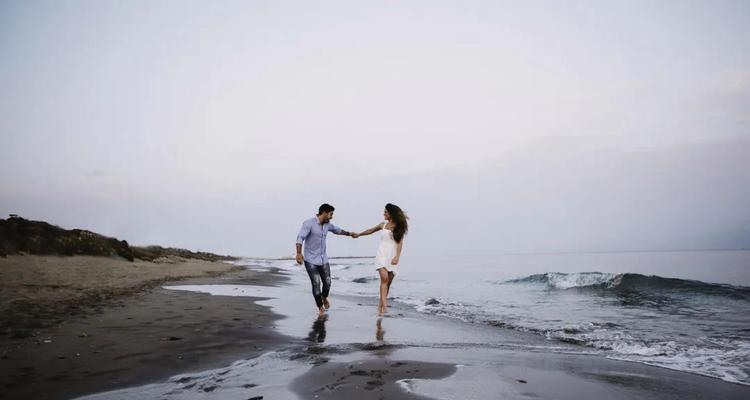 分手后挽回死心女友的正确方法是什么？