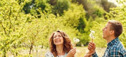 女友爱上了别人我还能挽回吗？挽回爱情的正确方法是什么？