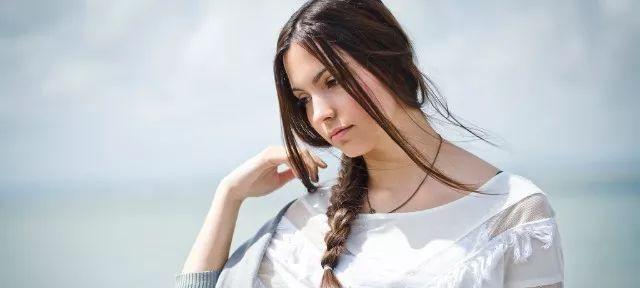 男人缺乏安全感的表现有哪些？如何识别和应对？