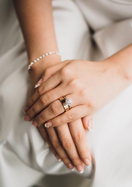 婆婆生病时婚姻出现危机怎么办？挽回策略有哪些？