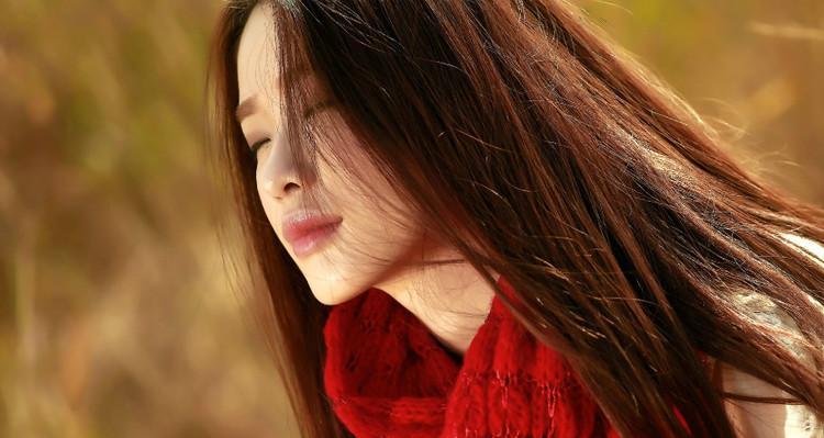 以柔弱女子总是会被偏爱（女性的柔弱与力量）