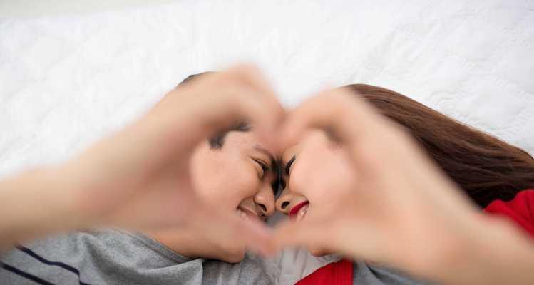 面对老公出轨闺蜜我该如何应对？