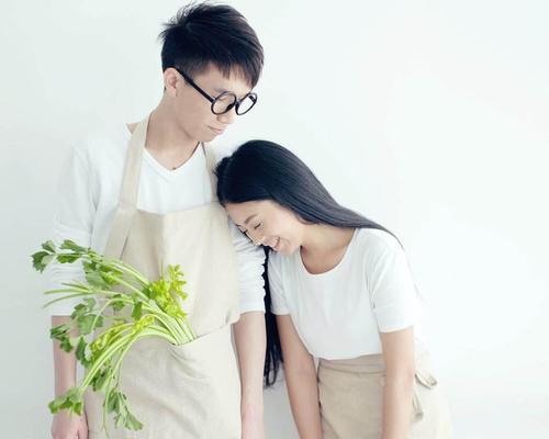 如何用正确的方式挽回女生（挽回女生的技巧和方法）