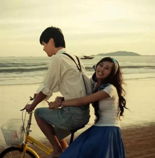 爱情和面包哪个更重要？如何平衡情感与物质需求？