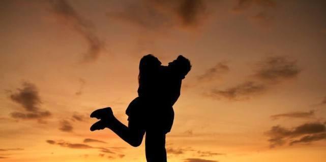 女人婚外情被发现的常见迹象是什么？如何避免这些失误？