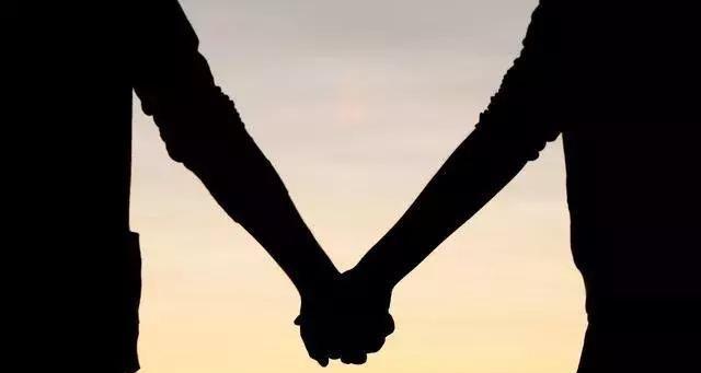 如何挽回前妻的心理？有效沟通和情感修复的策略是什么？