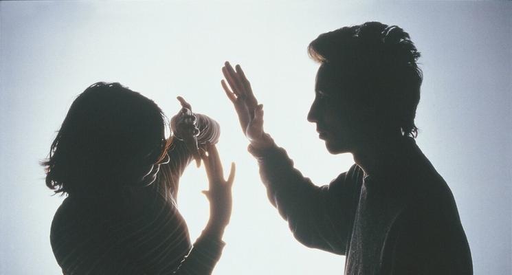 如何克服情侣间的爱情疲劳期（从沟通到行动）