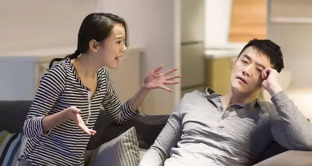 恋爱中女人三大错误剖析（不要让恋爱中的你掉进陷阱）