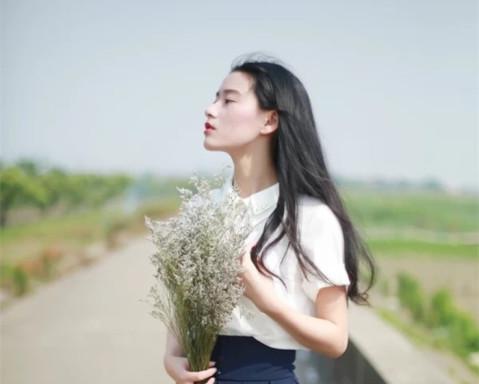 如何在两个人中作出选择（面对不知如何抉择的感情纠结）