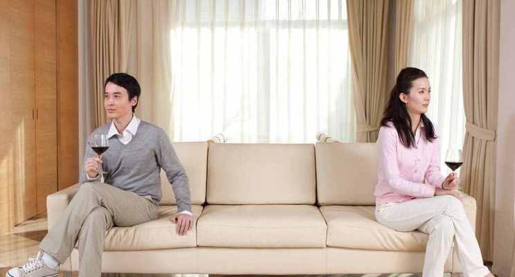 夫妻吵架到了要离婚的地步了怎么办（解决婚姻危机）